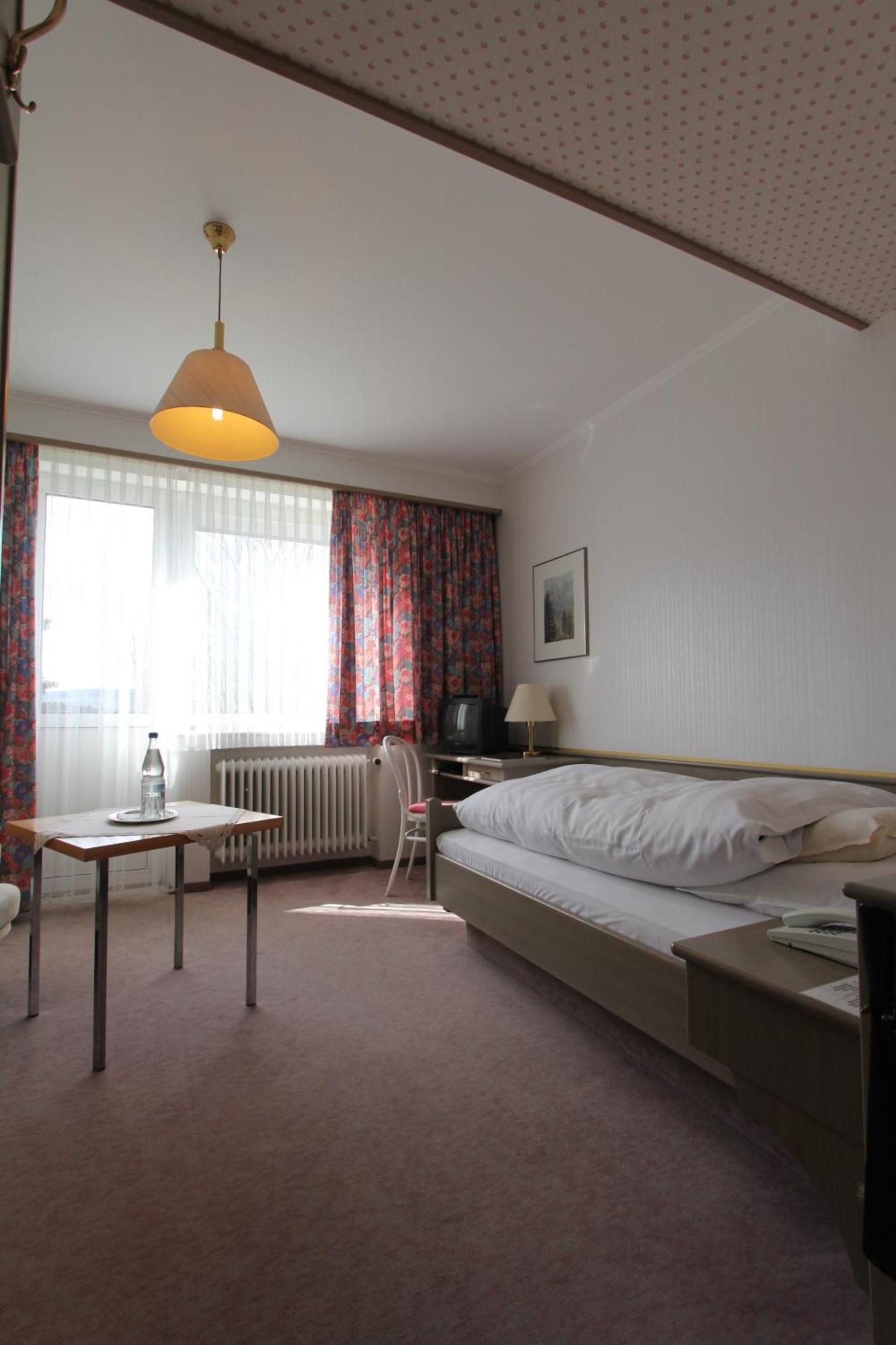 Hotel Gasthaus Troester Schmallenberg Exteriör bild