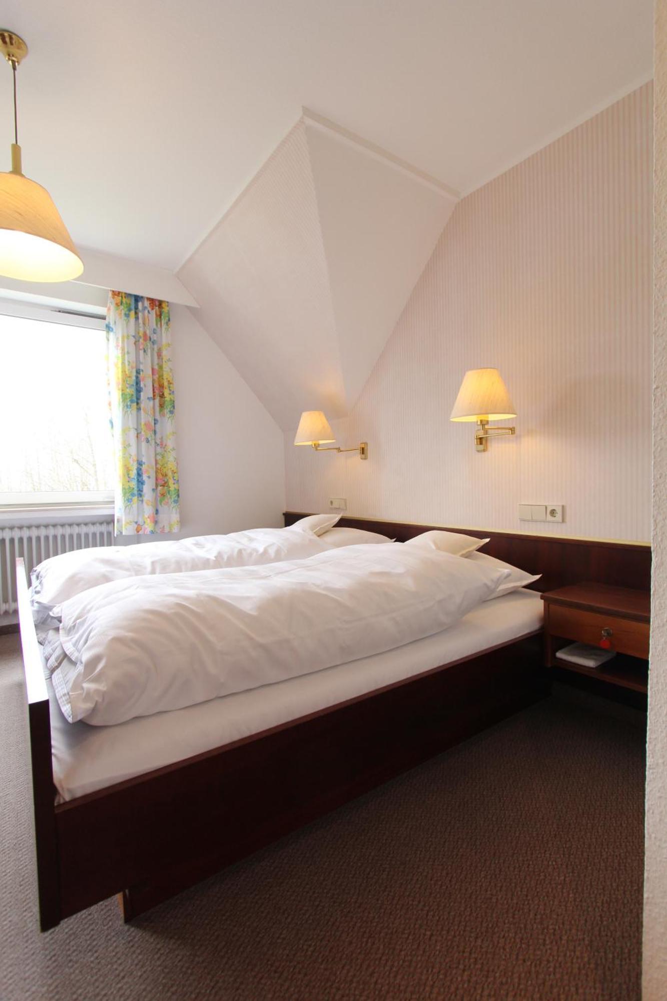 Hotel Gasthaus Troester Schmallenberg Exteriör bild