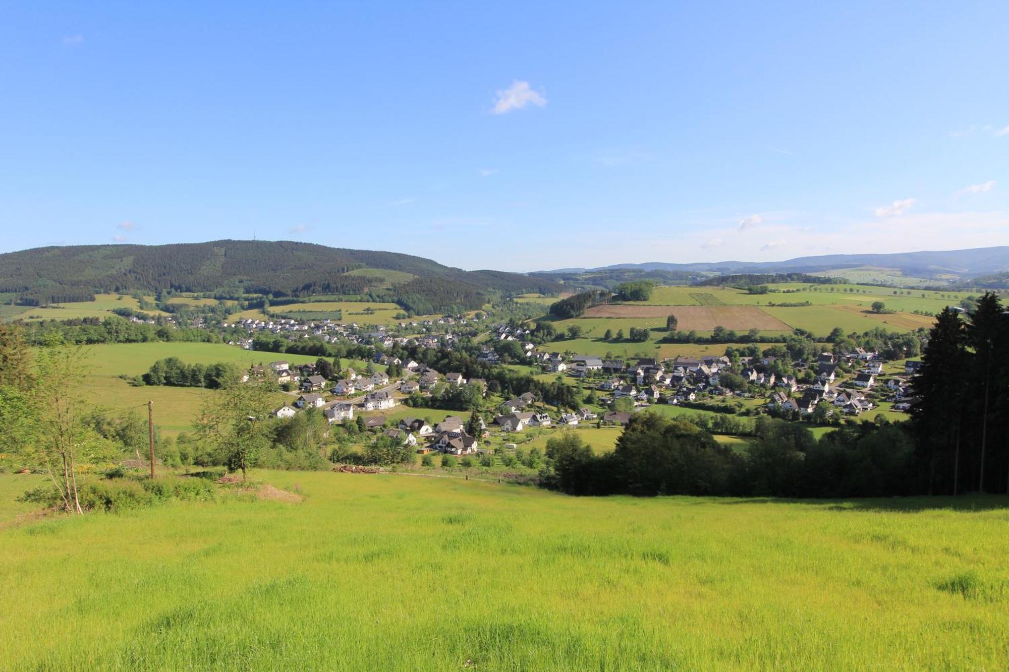 Hotel Gasthaus Troester Schmallenberg Exteriör bild